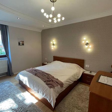 Cozy Apartment In The Old Center Of Prishtina Prishtinë Ngoại thất bức ảnh