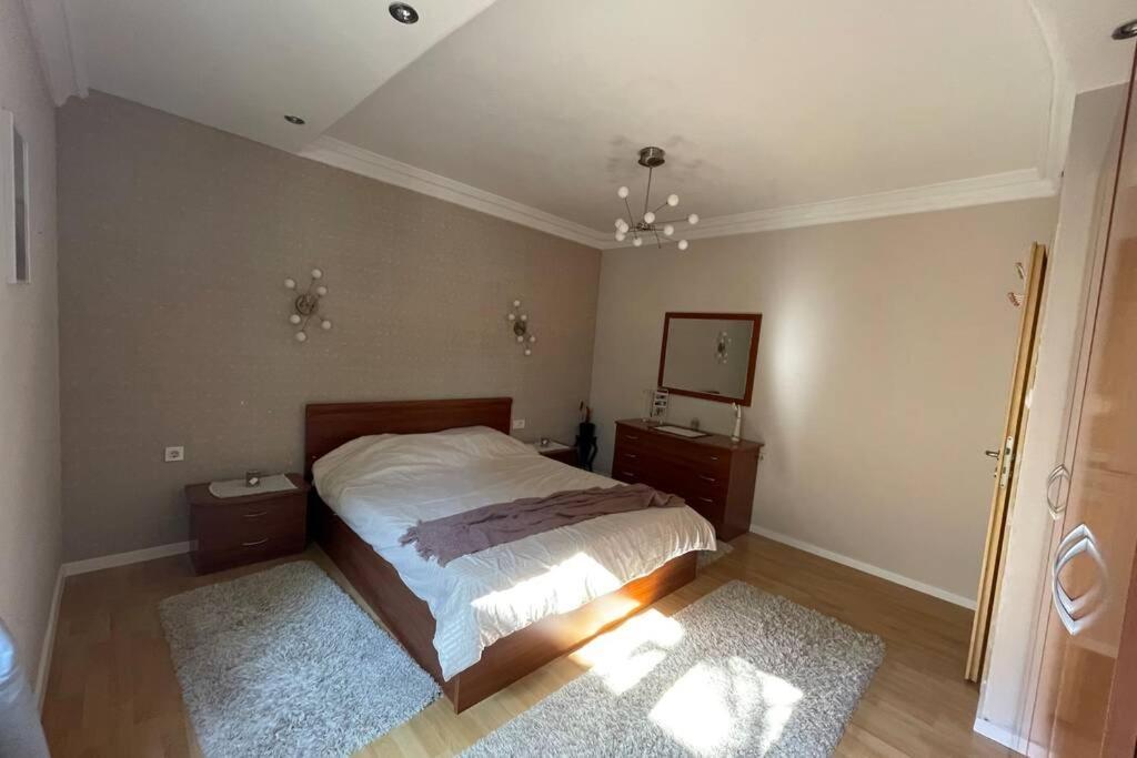 Cozy Apartment In The Old Center Of Prishtina Prishtinë Ngoại thất bức ảnh